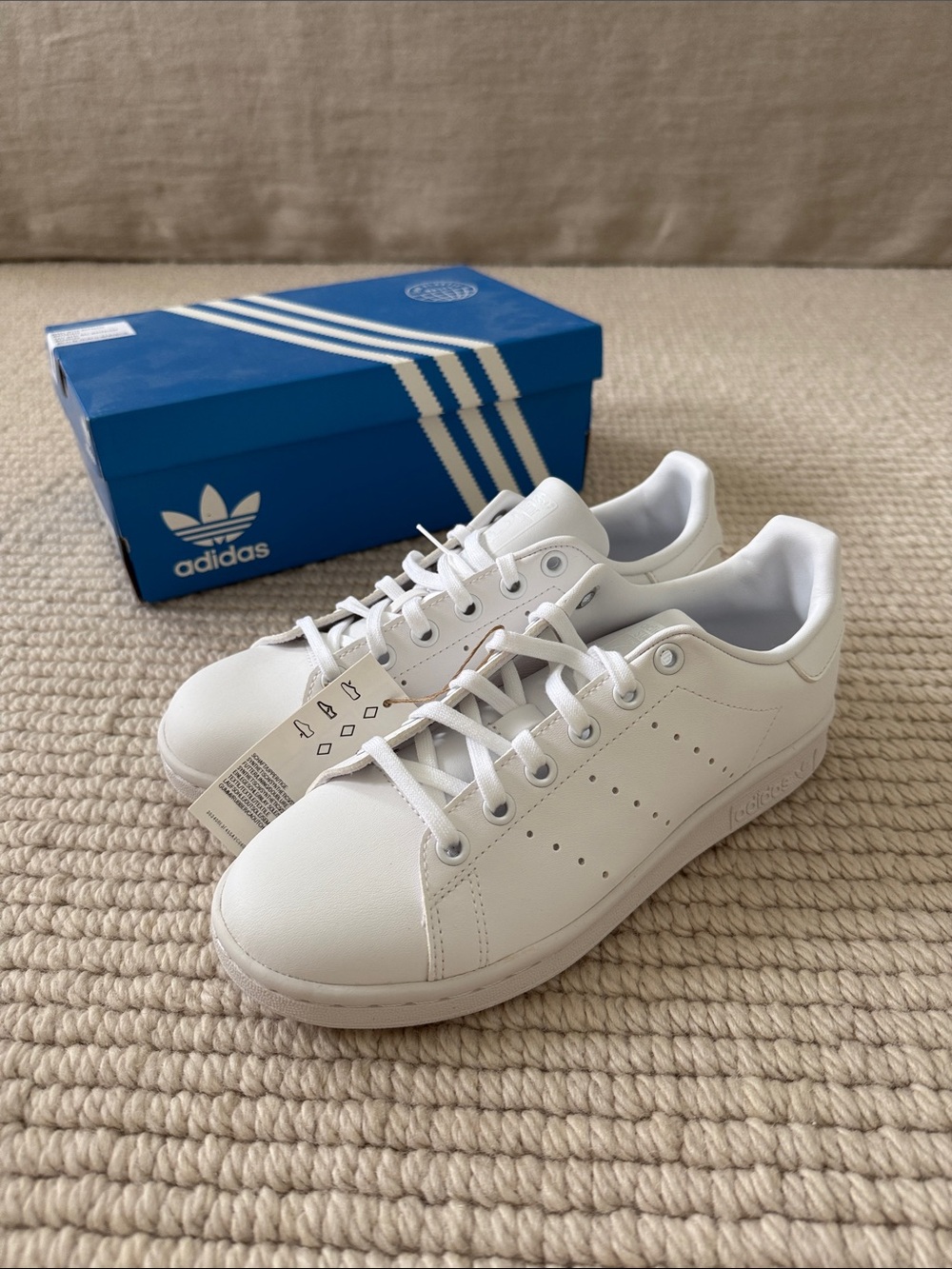 adidas kids Stan Smith white leather sneakers size 4.5 NWT